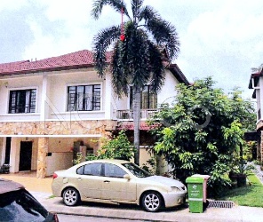 2 Storey Terrace House with extra land, End Lot