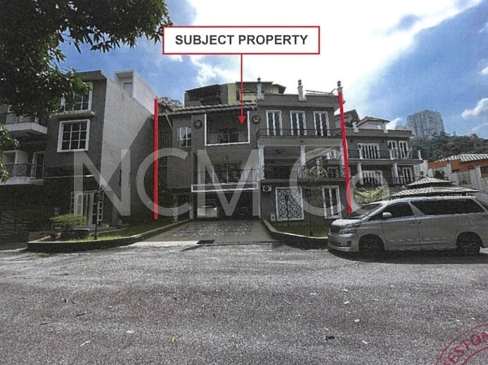 2.5 Storey Semi Detached House, Renovated