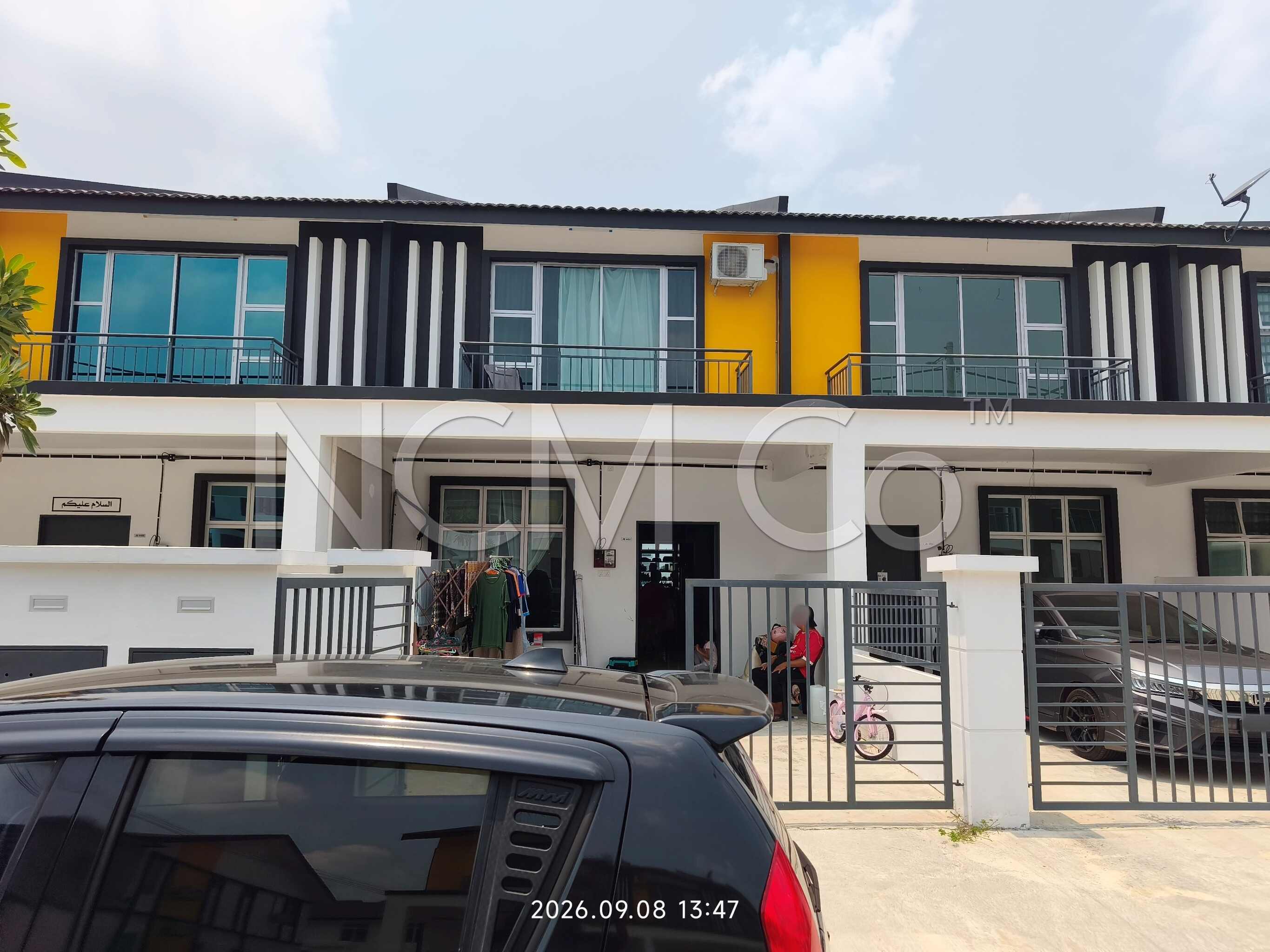 2 Storey Terrace House, Intermediate