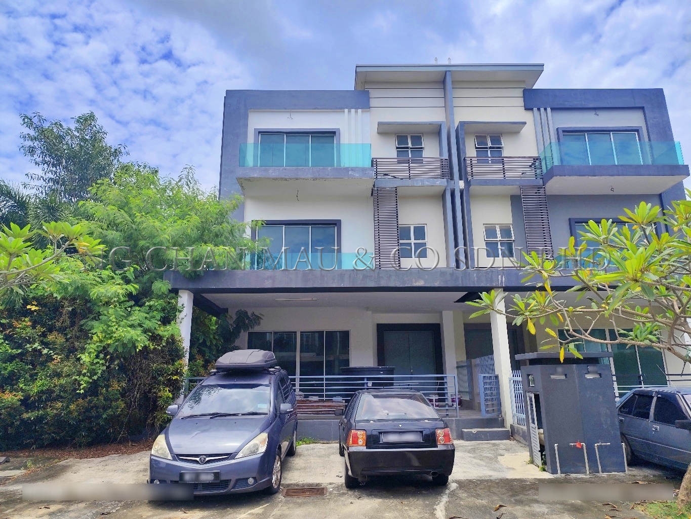 3 Storey Semi Detached House