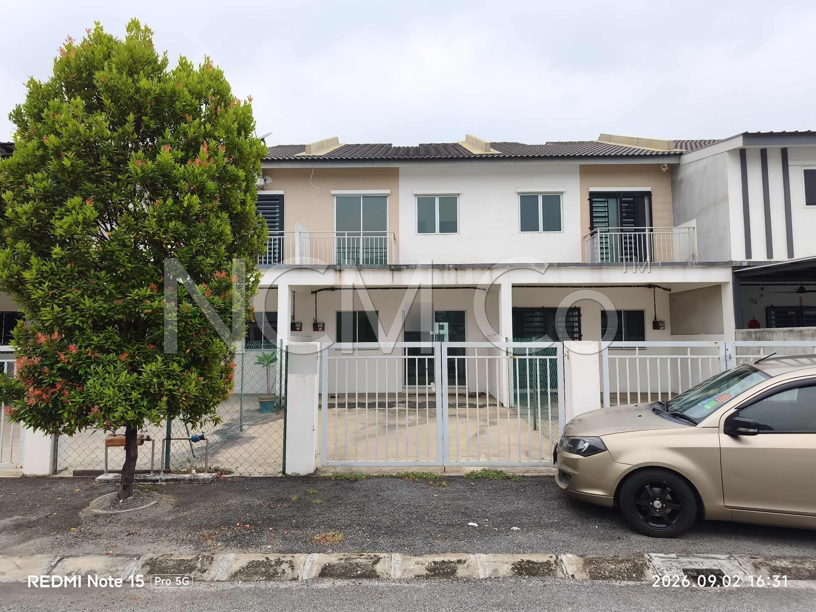 2 Storey Terrace House, Intermediate