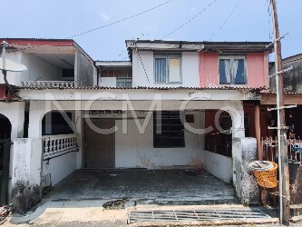 2 Storey Cluster House, Intermediate, Renovated