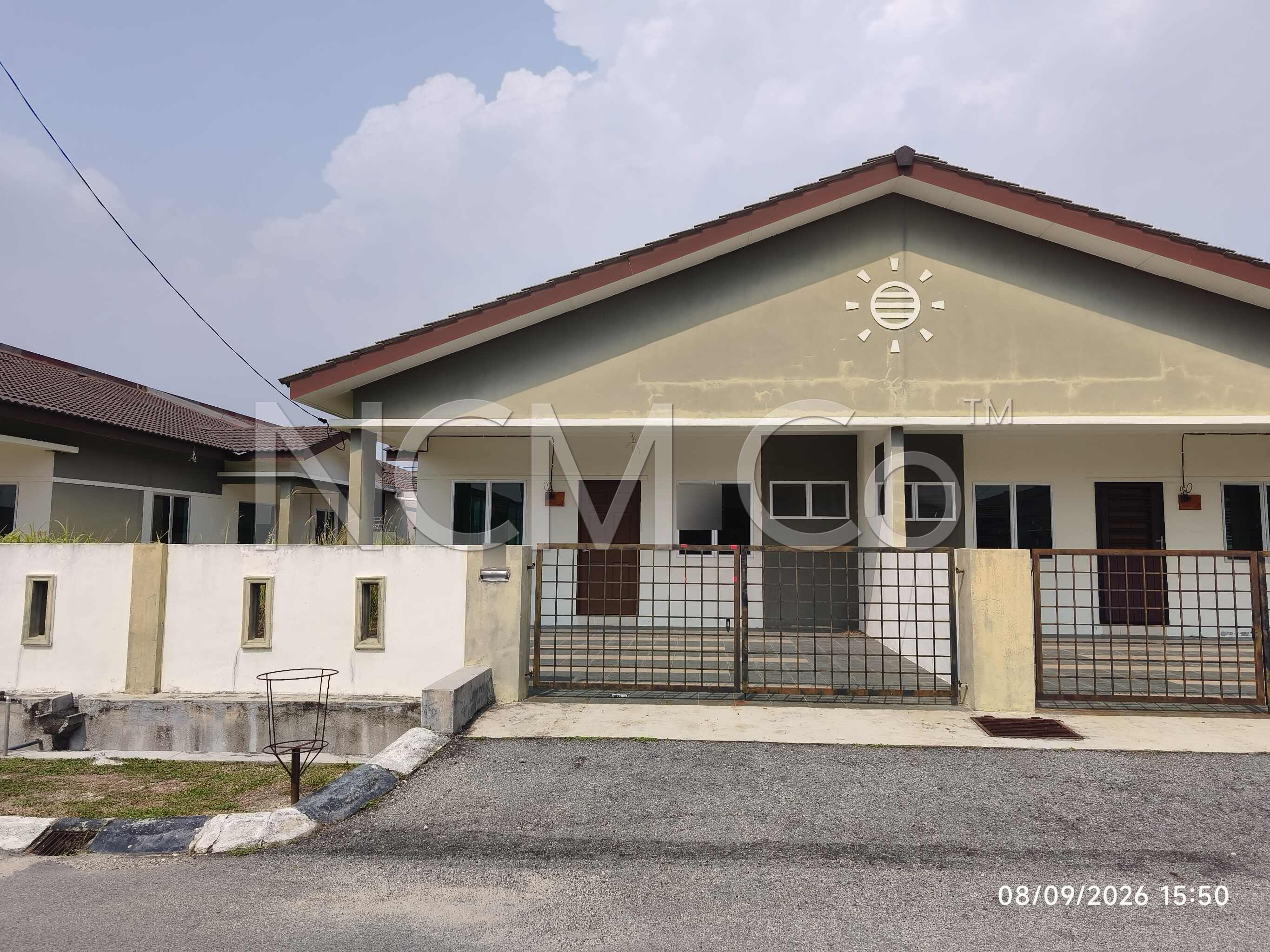 1 Storey Cluster Semi Detached House, Intermediate