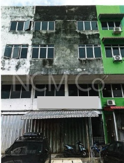 Ground floor Shop unit (with mezzanine floor)