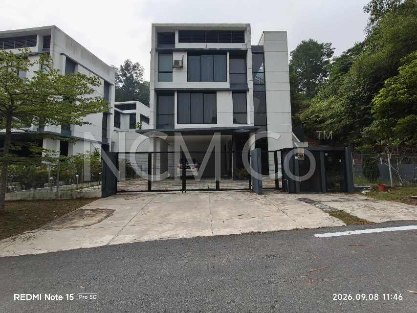 2.5 Storey Detached House
