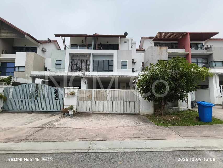 2.5 Storey Terrace House, Intermediate, Renovated