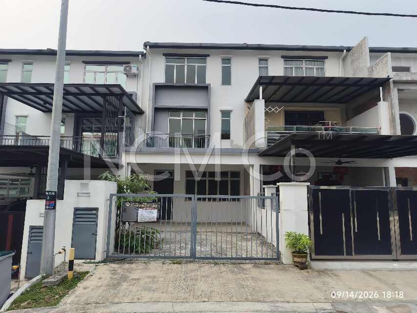 3 Storey Terrace House, Intermediate