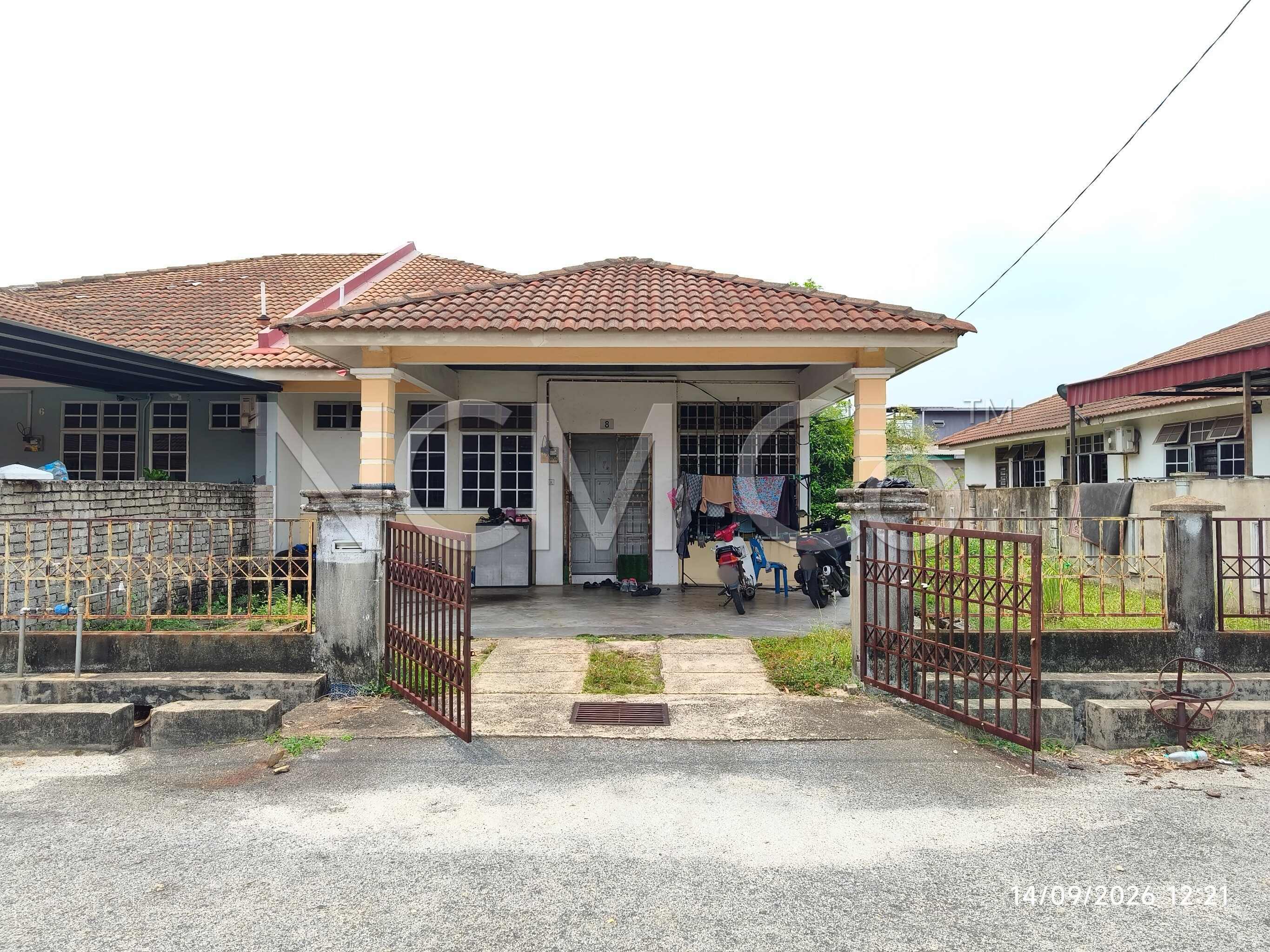 1 Storey Semi Detached House