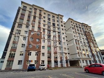 Apartment, End Lot