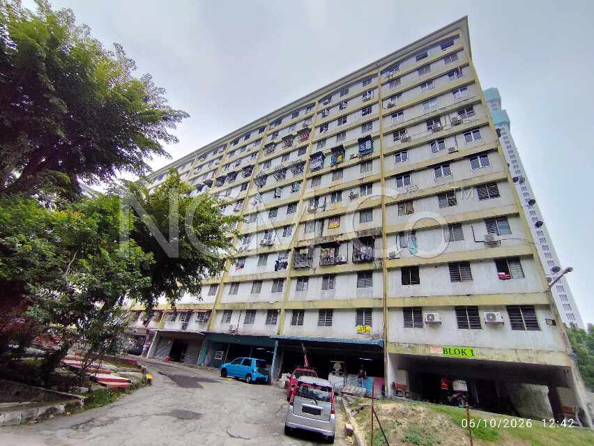 Apartment, Corner Lot