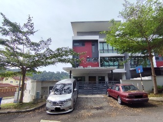 3 Storey Semi Detached House, Corner Lot