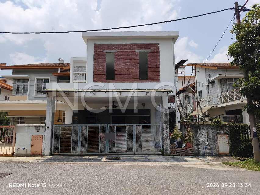 2 Storey Cluster House, Intermediate, Renovated