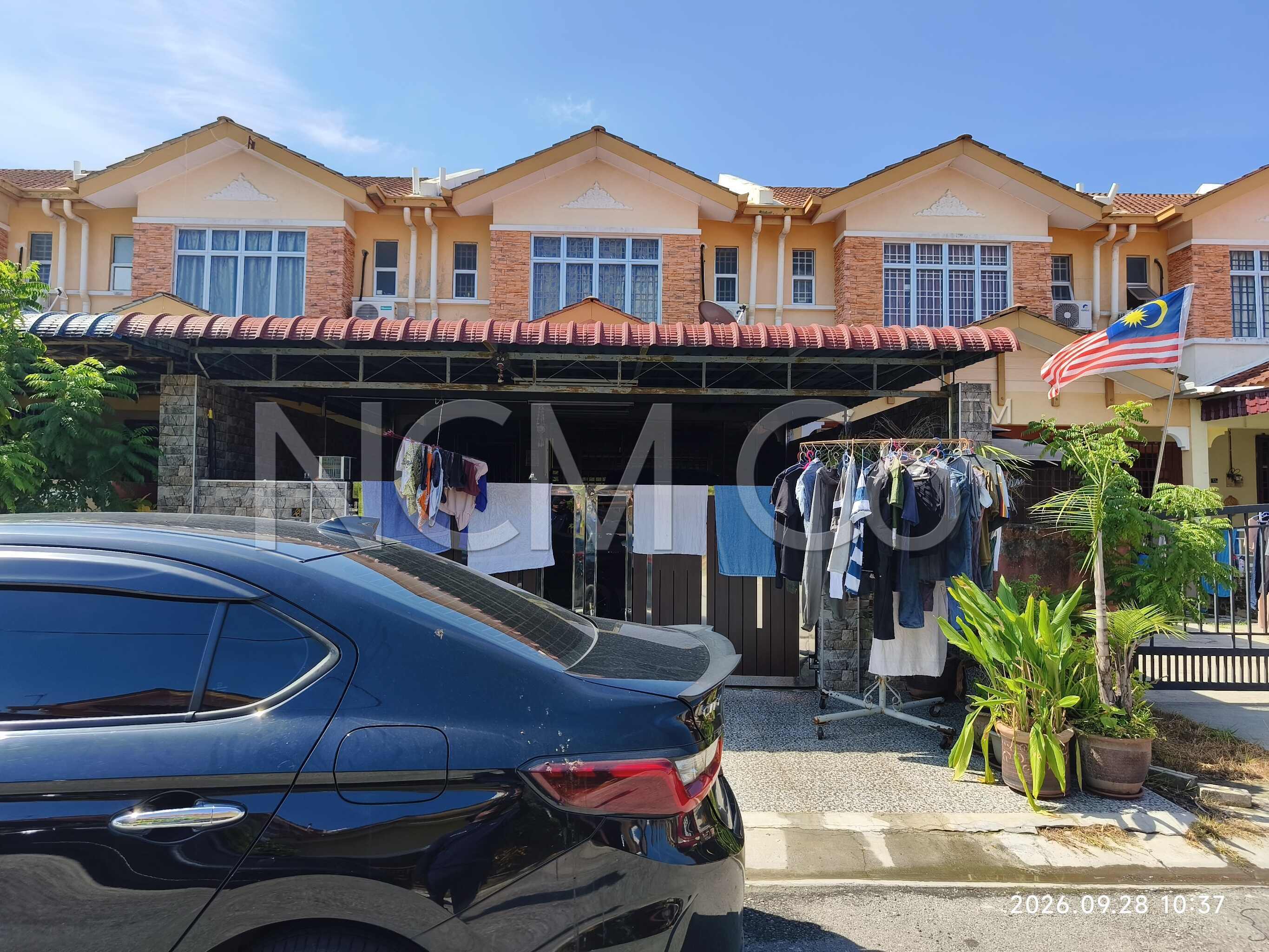 2 Storey Terrace House, Intermediate