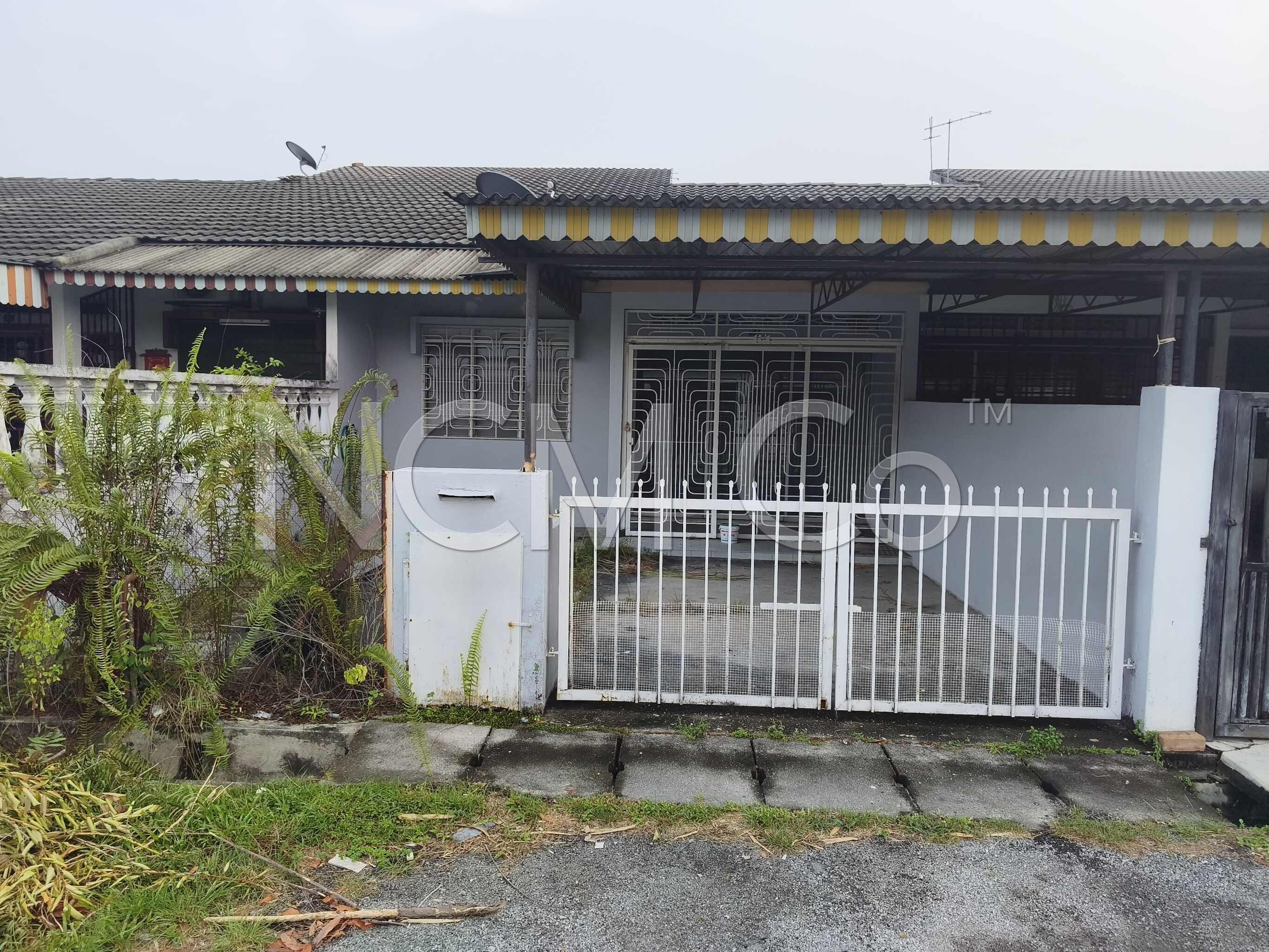 1 Storey Terrace House, Intermediate
