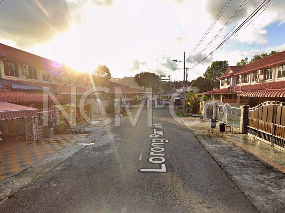 2 Storey Terrace House, Intermediate