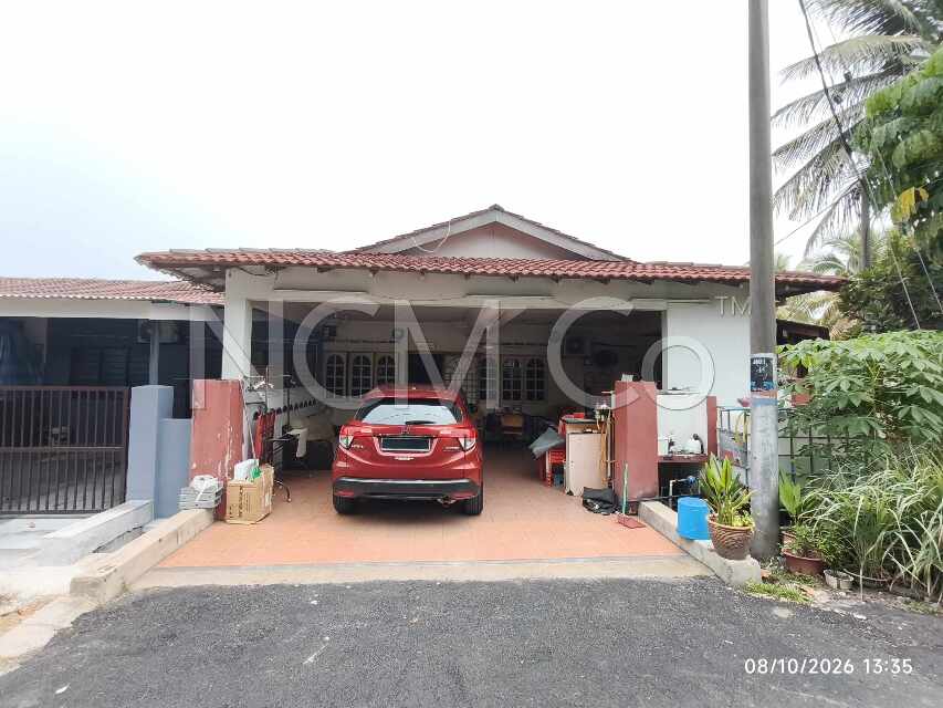 1 Storey Terrace House, Corner Lot, Low Cost, Renovated