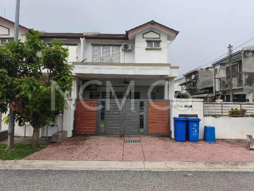 2 Storey Terrace House, End Lot, Renovated