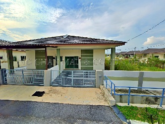 1 Storey Cluster House with Extra land