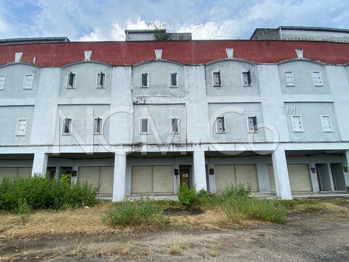 3 Storey Shop Office, Intermediate