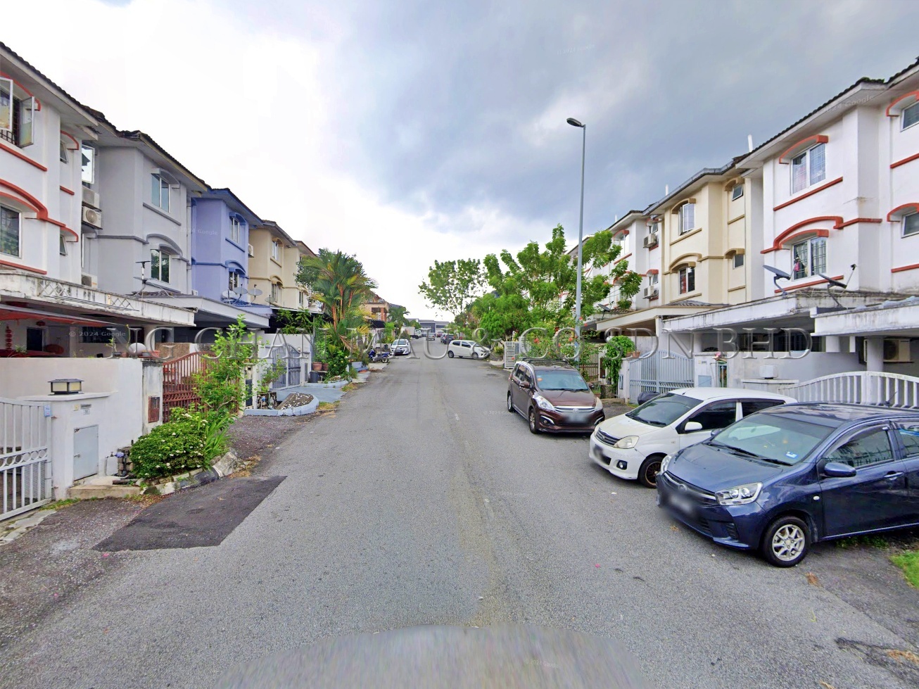 3 Storey Terrace House, Intermediate
