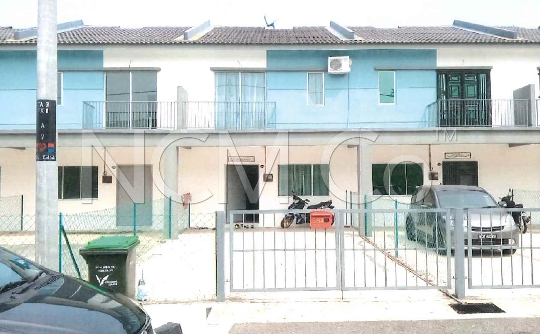2 Storey Terrace House, Intermediate