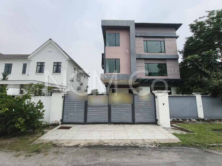 3 Storey Detached House