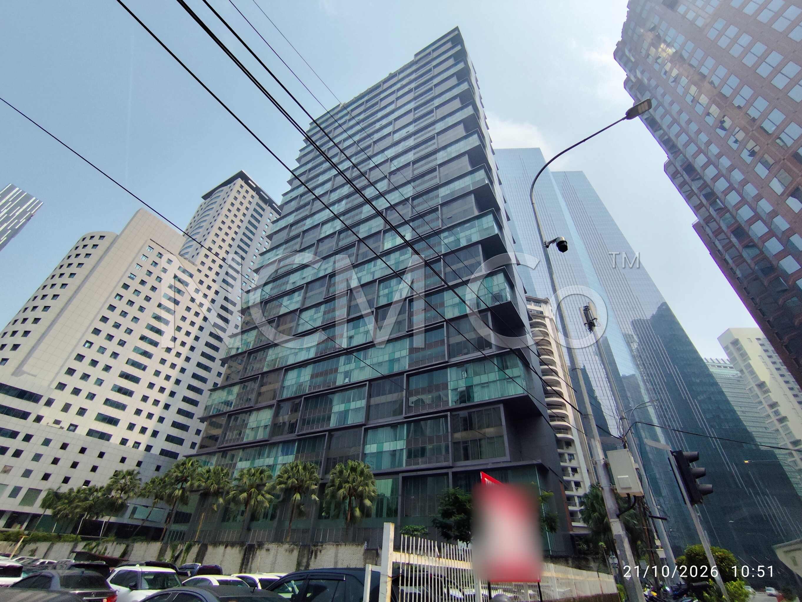 Service Apartment, Corner Lot