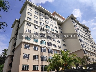 Apartment, End Lot