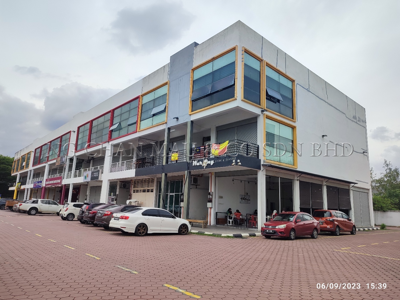 Freehold 3 Storey Terrace Factory [5 min to NSK Trade City Rawang Jaya