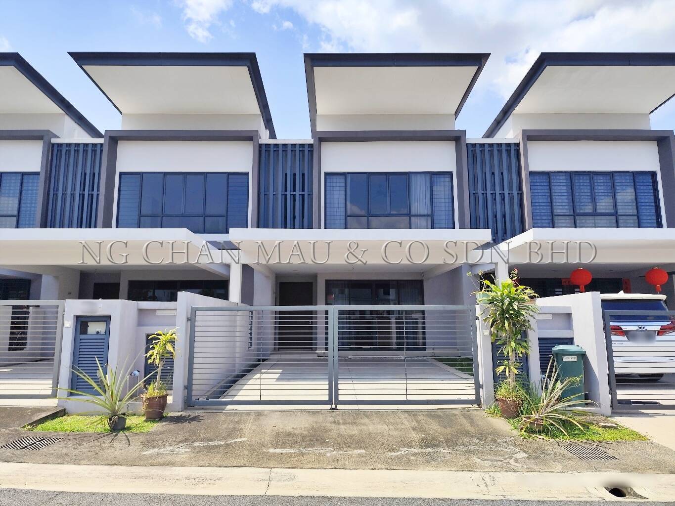 2 Storey Terrace House, Intermediate