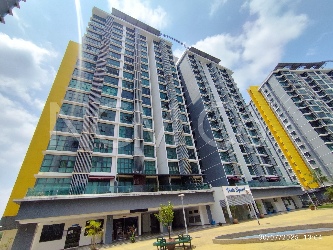 Service Apartment, Corner Lot