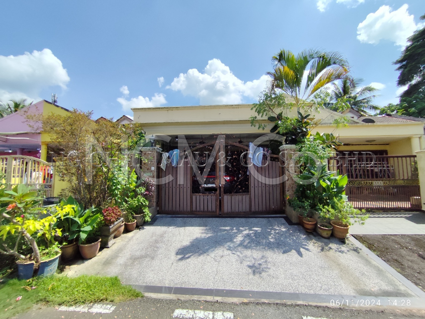 1 Storey Terrace House, Intermediate