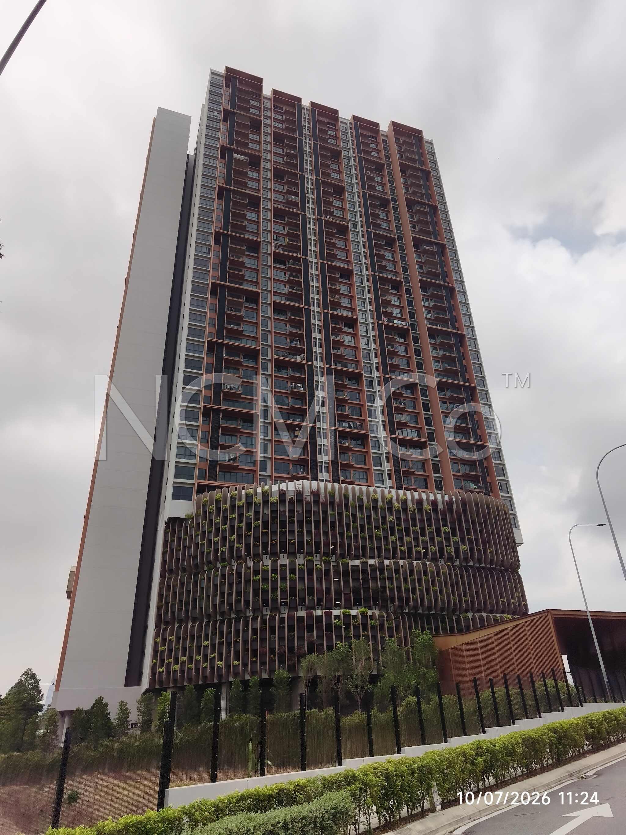 Condominium, Corner Lot