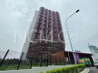 Condominium, Corner Lot