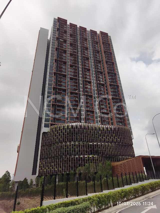 Condominium, Corner Lot