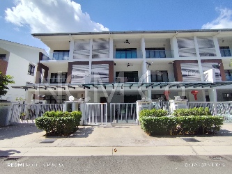 2.5 Storey Link House