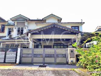 2 Storey Terrace House with Extra Land, End Lot, Renovated