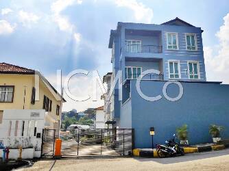 4 Storey Link Bungalow with lift and swimming pool
