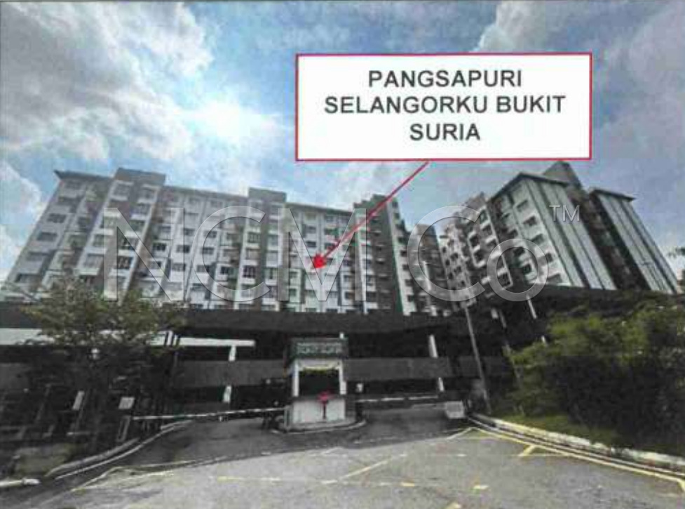 Apartment, End Lot