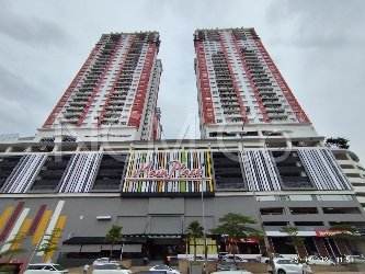 Service Apartment, Corner Lot