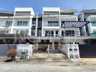 3 Storey Terrace House