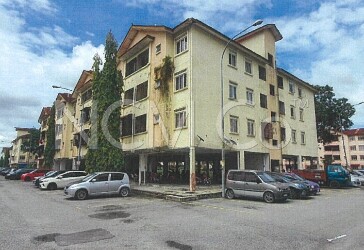 Apartment, Corner Lot