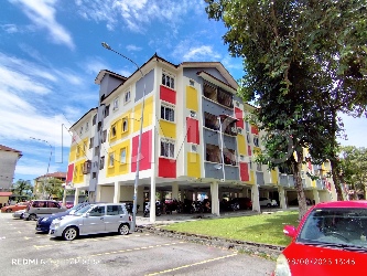 Apartment, Corner Lot