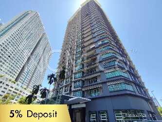 Condominium, Corner Lot