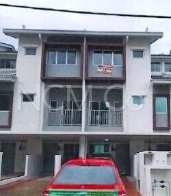 Town House (Lower Unit), Intermediate