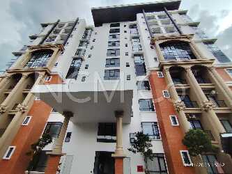 Condominium, Corner Lot