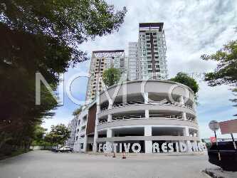 Condominium, Corner Lot