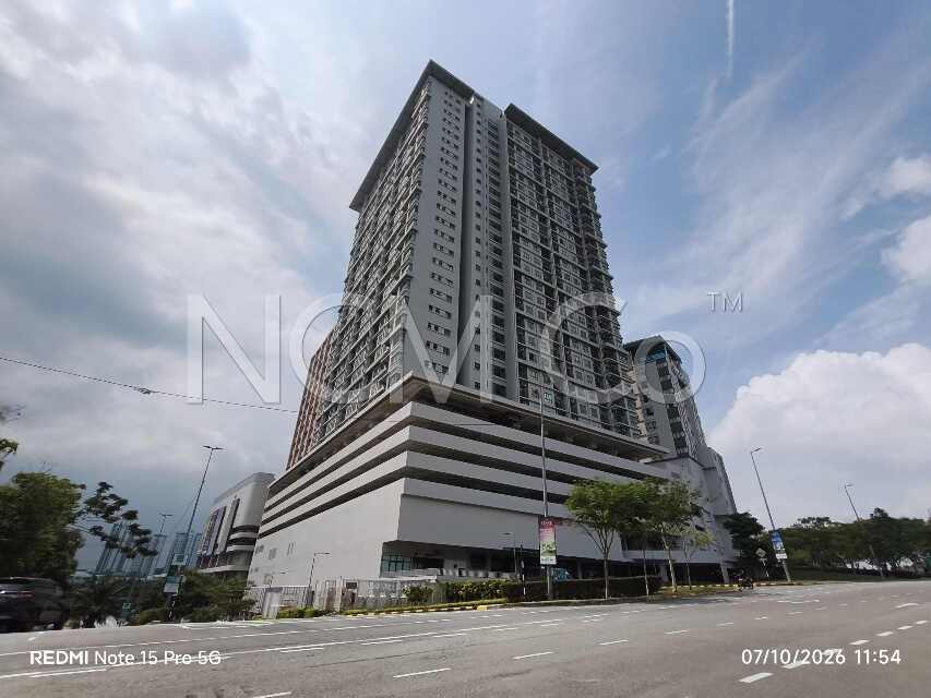 Service Apartment, Corner Lot
