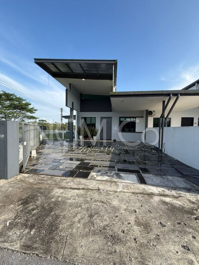 1 Storey Terrace House, Corner Lot