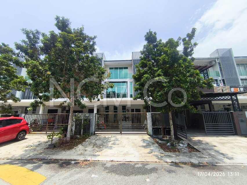 3 Storey Terrace House, Intermediate